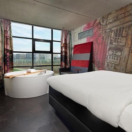Inntel Hotels Amsterdam Landmark Экстерьер фото Room at the Wisteren Hotel