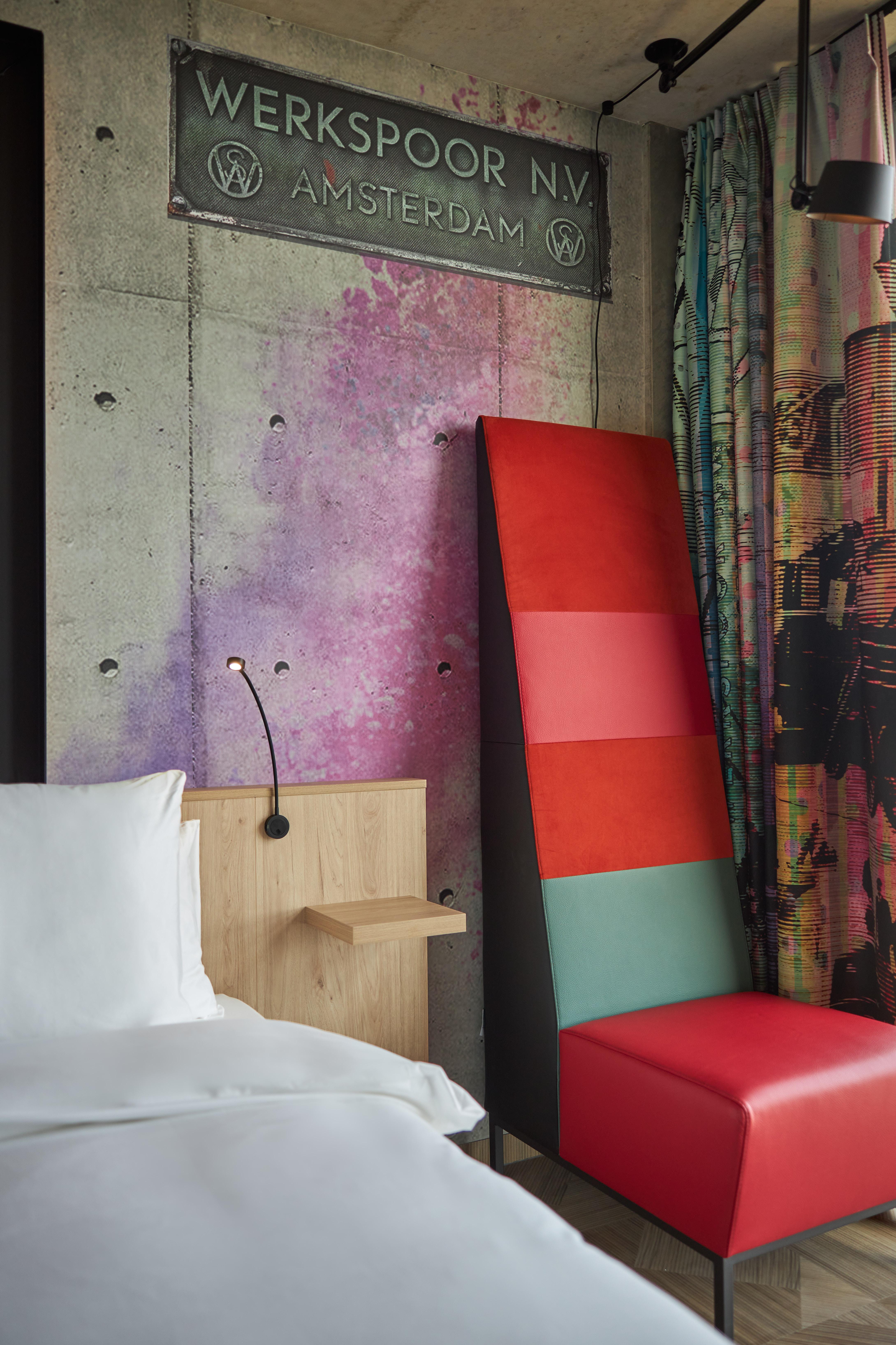 Inntel Hotels Amsterdam Landmark Экстерьер фото The sign of Werkspoor on the wall of the hotel