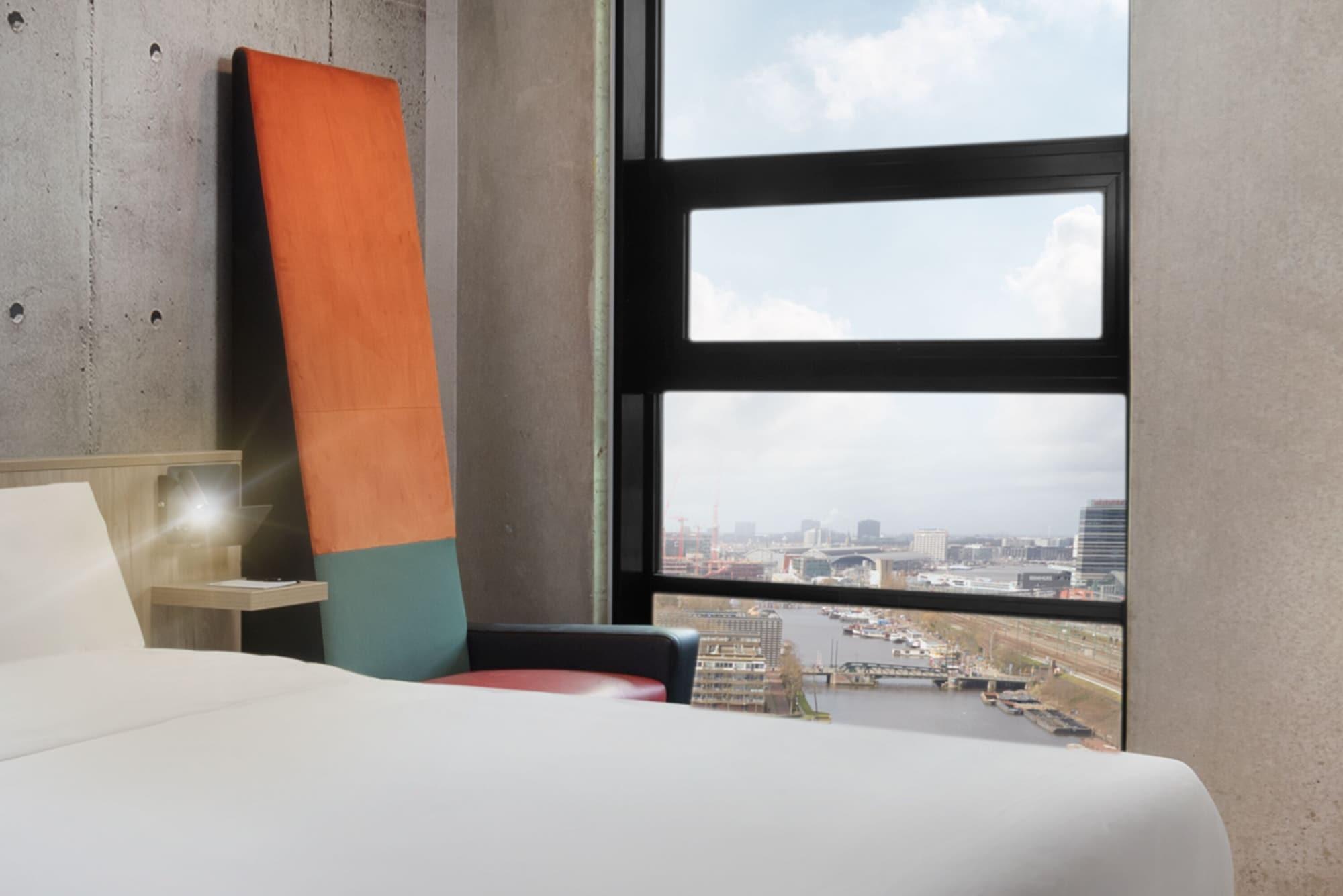 Inntel Hotels Amsterdam Landmark Экстерьер фото The interior of the hotel