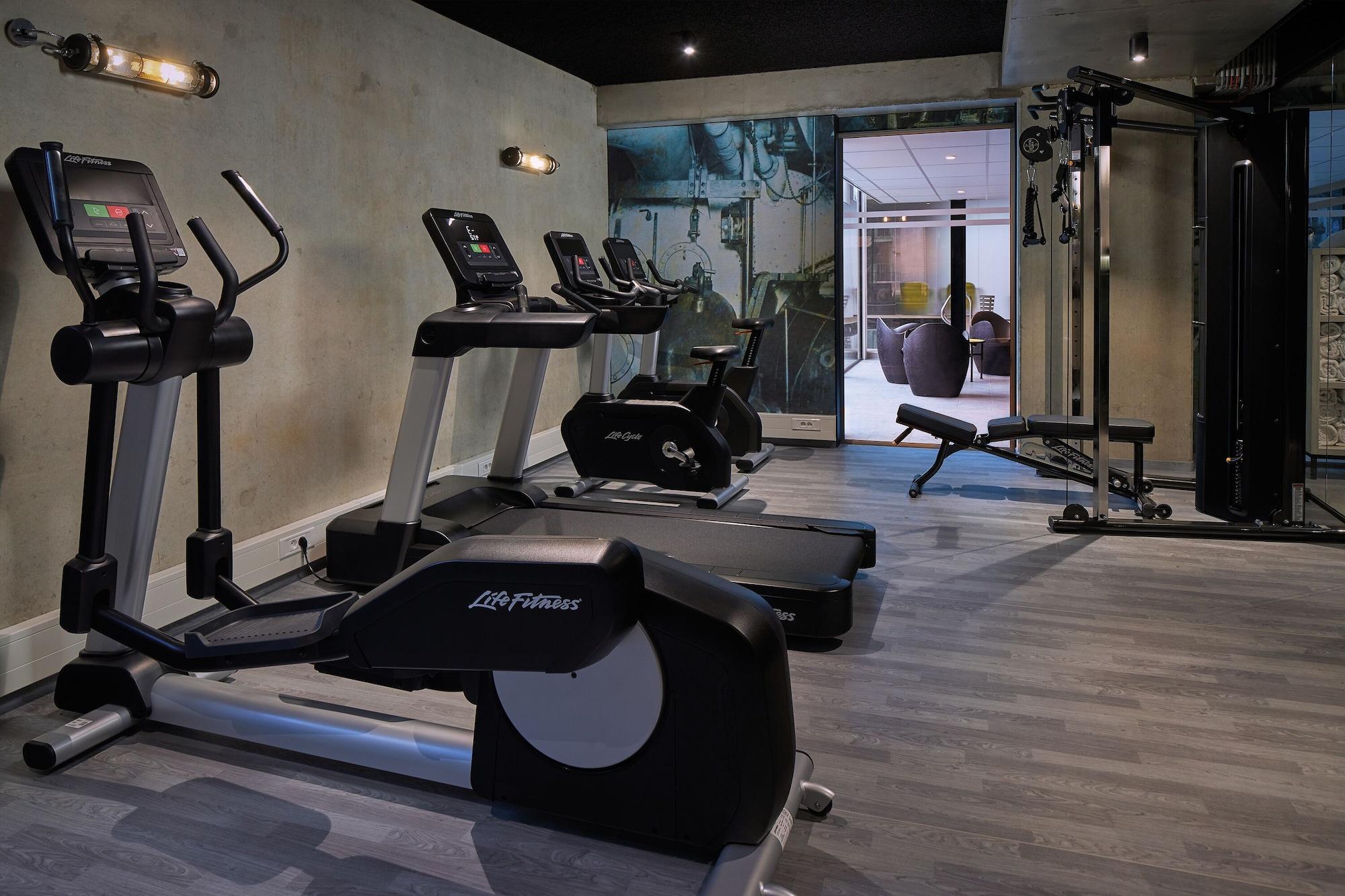 Inntel Hotels Amsterdam Landmark Экстерьер фото Life Fitness Elípticals